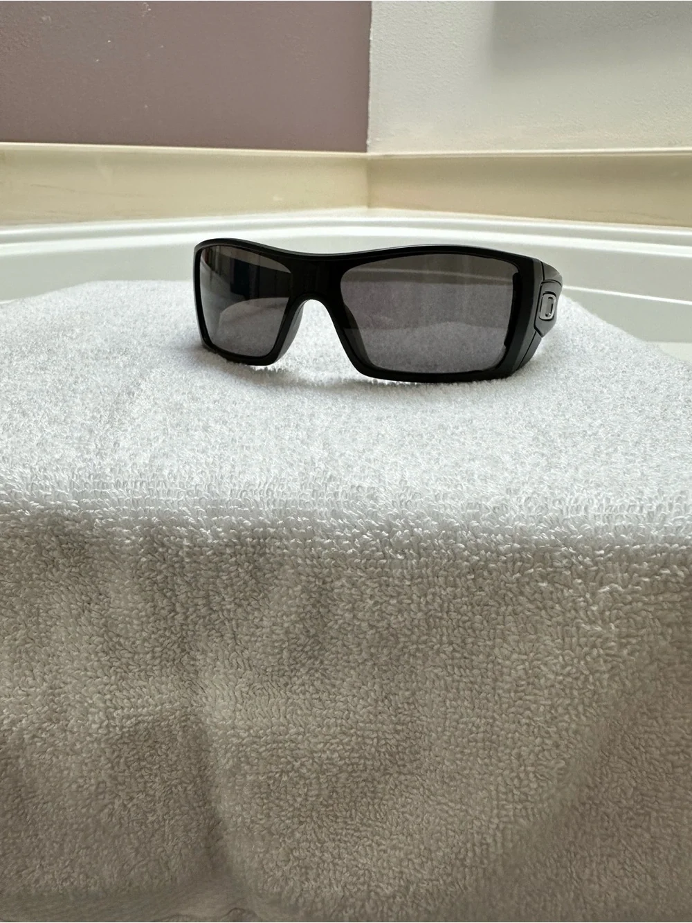 Oakley Batwolf Sunglasses with Graphic Pouch